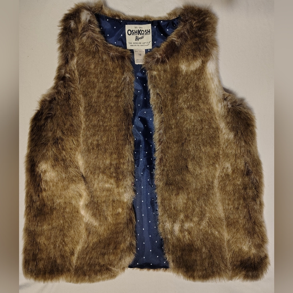 OshKosh B'gosh Faux Fur Vest with Navy Polka Dot Lining Girls Size 10 NWOT